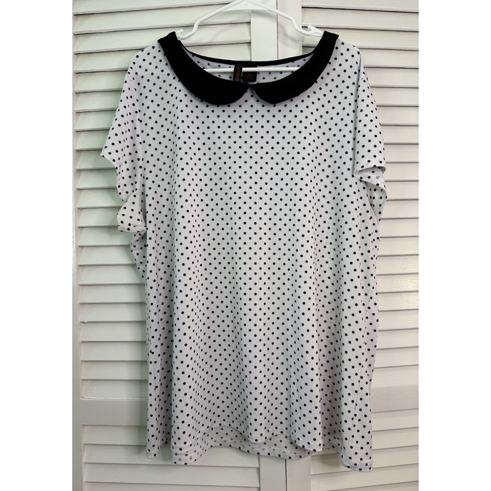 Torrid Size 3 22/24 Retro Chic Black & White Polka Dot Peter Pan Collar Top